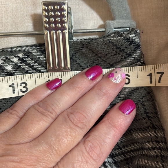 Ann Taylor Grey Plaid A-Line Skirt Size 8 - Picture 7 of 7